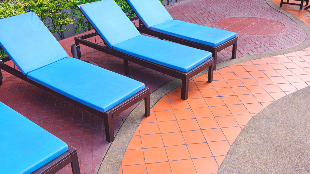 Lounge  Chairs